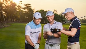 Thời trang golf nam thanh lịch với màu sắc Nhật Bản