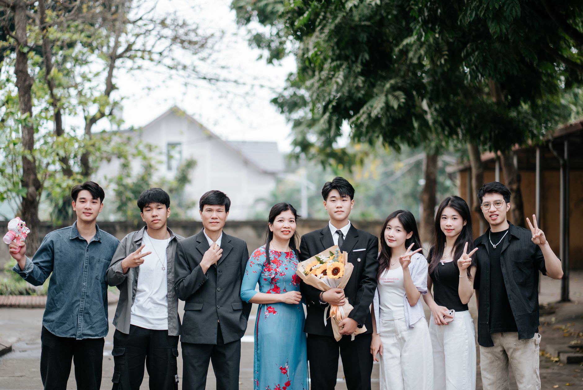Từ Poster Nhà Làm Thành Khoản Thu Nhập Nhỏ