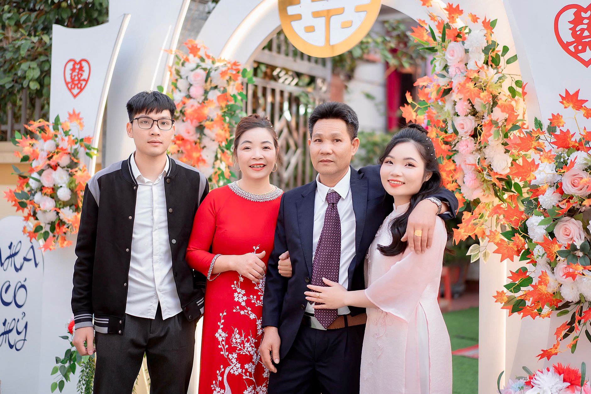 Công Cụ Thiết Kế Ảnh Đơn Giản Cho Poster Sự Kiện Gia Đình